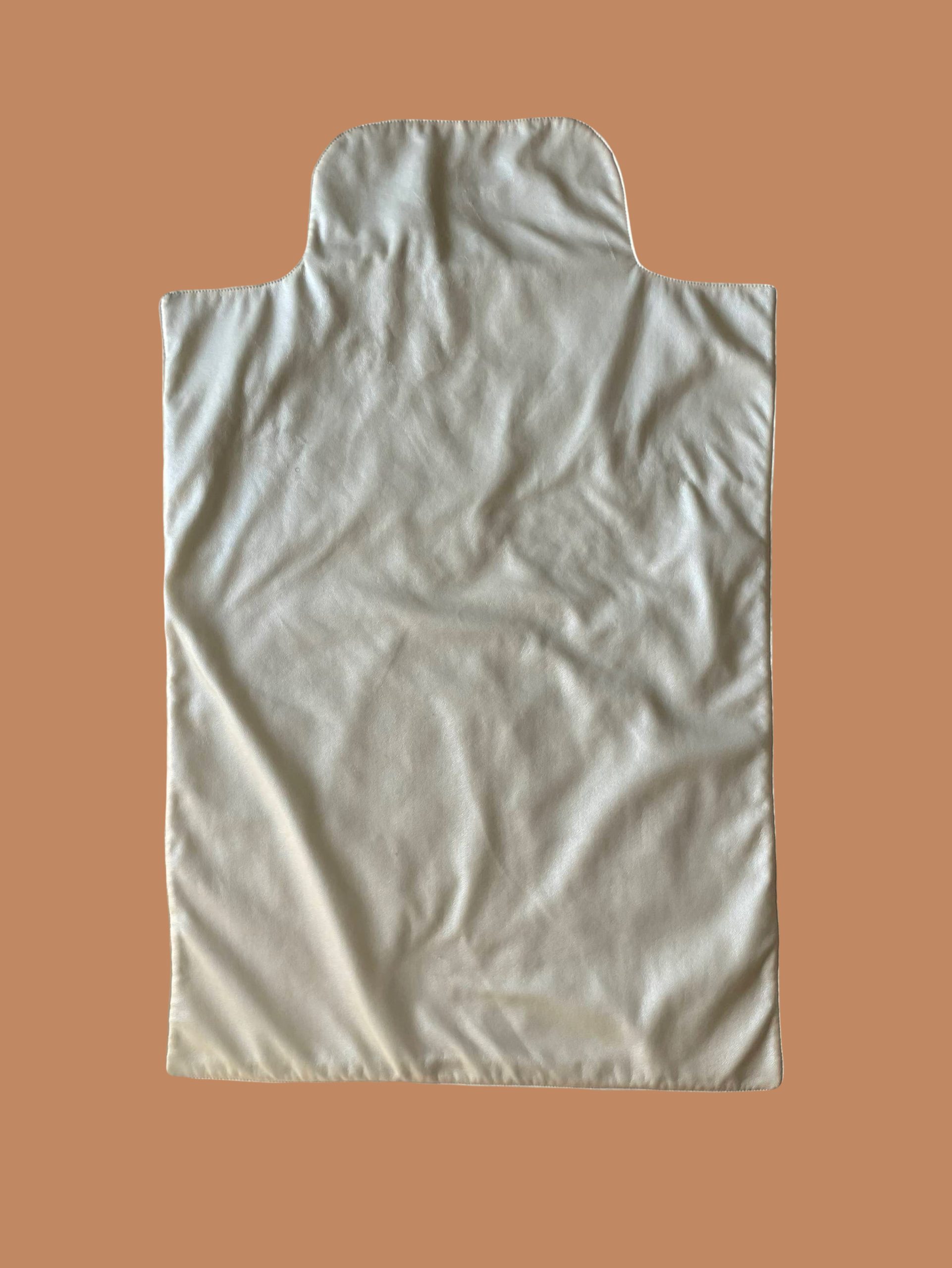 Foldable changing pad